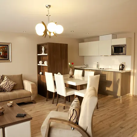 Golf Royal Residence *